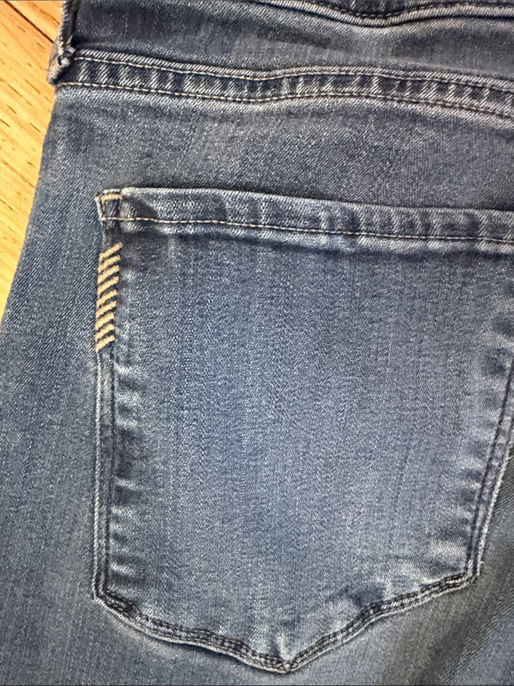 PAIGE Men's Slim Straight-Leg Federal Jeans in Medium Blue Wash Mens 30 - Picture 6 of 7